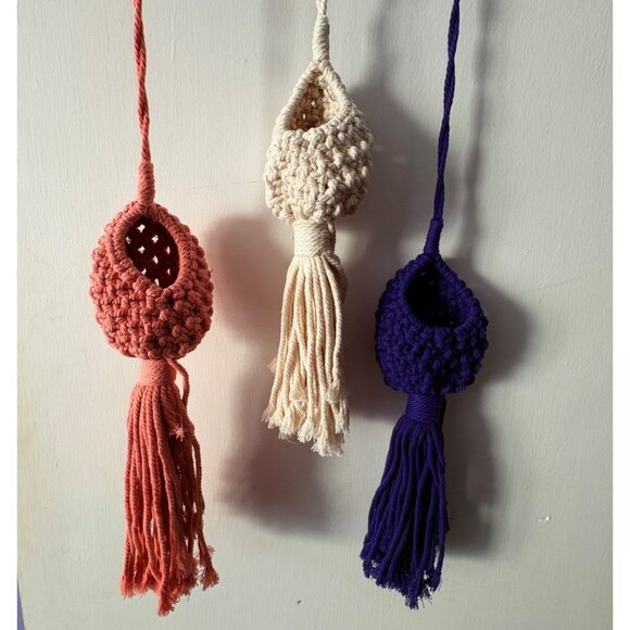 Handcrafted Macramé Air Plant Hanger Pod Set Of 3 White Purple Mauve Boho Hippie - Picture 1 of 13